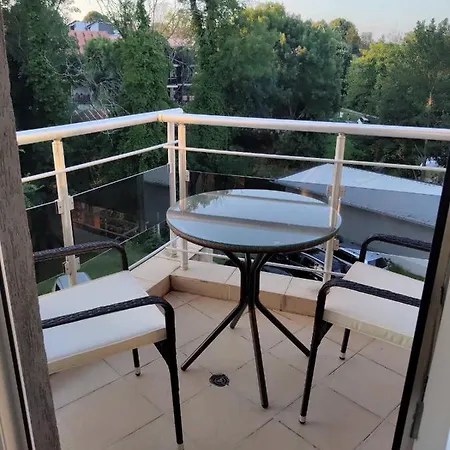 Апартаменты Four-bed In The Emberli. Лозенец